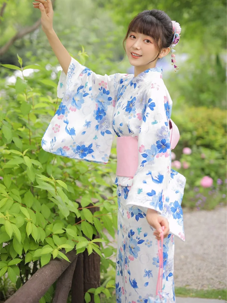 

Women's Japanese Kimono Traditional Formal Yukata with Obi Floral Prints Performing Wear Cosplay Costume Photography Dress