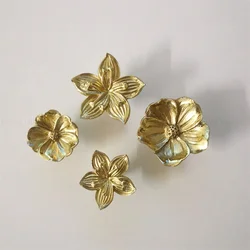 Gold Furniture Handle Door Knobs Solid Brass Round Square Flower Single Hole Handles for Cabinet Kitchen Cupboard Drawer Pulls