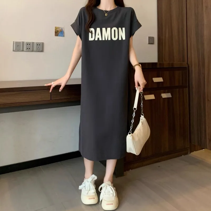 Sommer Kurzarm T-Shirt Kleid Frauen Lose Abnehmen Große Brief Drucken Casual Mid-Länge Über-Knie Fliegen hülse Kleid Trendy