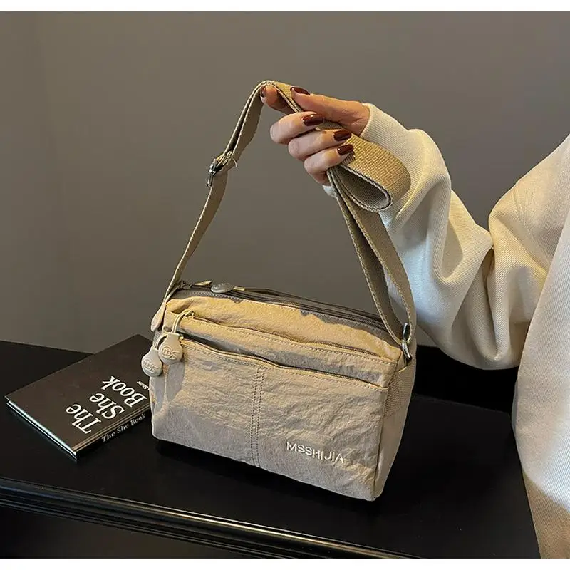 

Многослойная модная сумка через плечо из ткани Оксфорд, легкая, спортивная, универсальная, новинка 2025 года