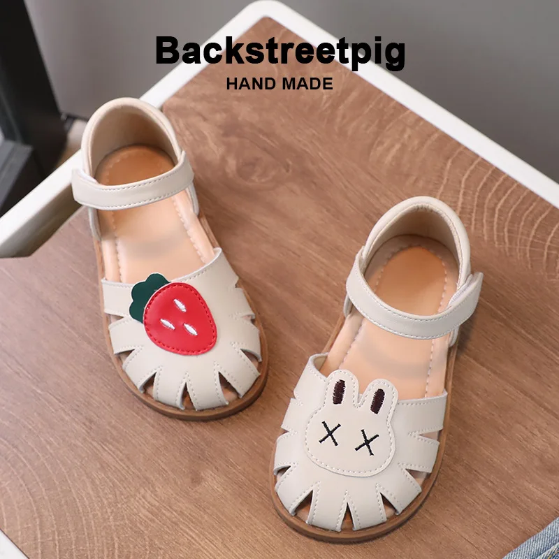 

Girls Sandals 2024 Summer Strawberry Fashion Leather Children's Sandals Non-slip Breathable Cartoon Beach Shoes Children's Shoes