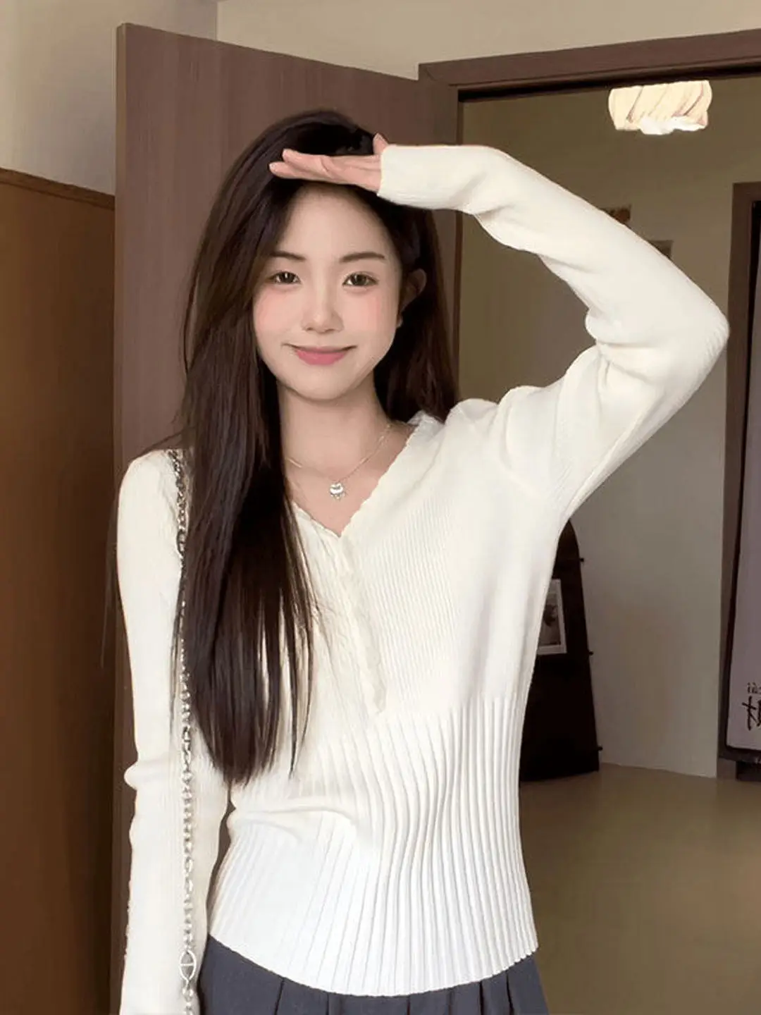 

White V-Ne Long Sve Knitted Sweater Women's Autumn Winter Slim Fit ort Sle Inner Wear Chic Top for Early Spring