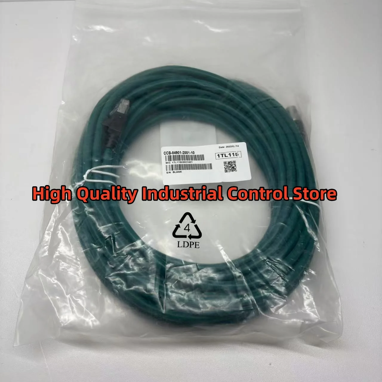

Совершенно новый Ethernet-кабель CCB-84901-2001-10 длиной 10 м.
