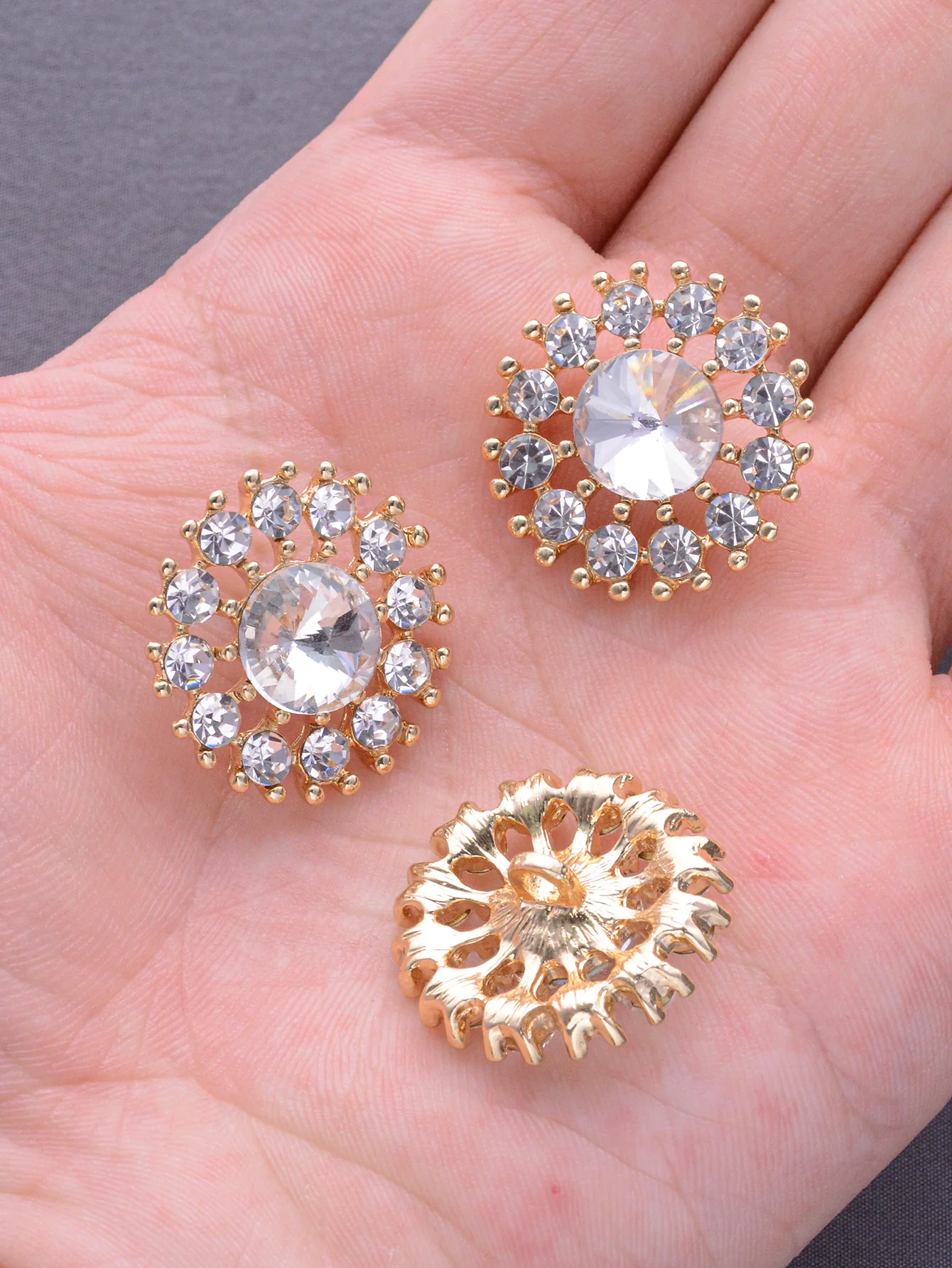 

4pcs/round Rhinestone Simulated Diamond Metal Buttons Small Fragrance Style for Various Clothing Decorative Buttons