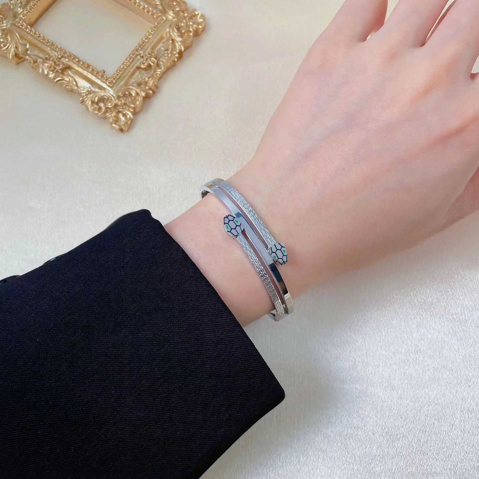 

Creative Serpentine Pattern Titanium Steel Bracelets, Fashion Wrist Jewelry, Wedding Party Accessories Birthday Gifts