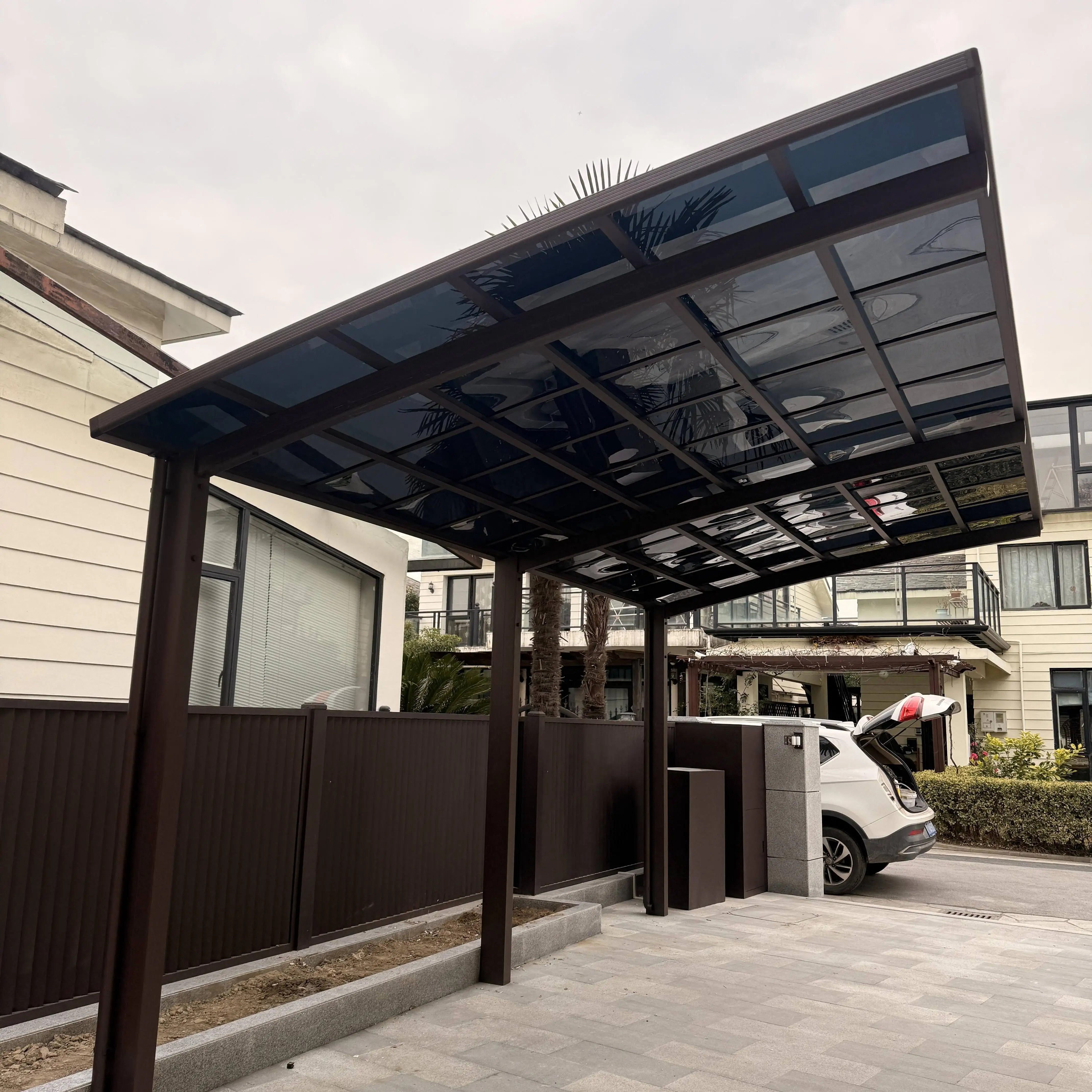 Outdoor Assembled Heavy Duty Car Parking All Weather High Quality Large Size Carport Luxurious Villa Backyard Car Shelter