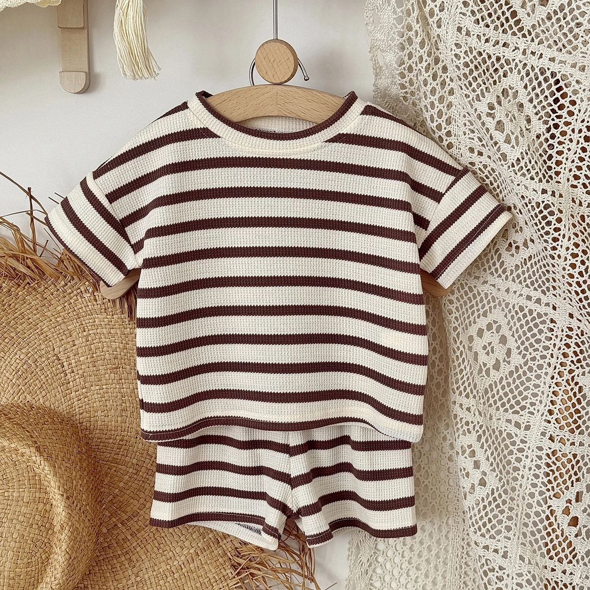 Baju Bayi Musim Panas Warna Krem Set Celana Pendek T-shirt Bergaris Anak Laki-laki Set Celana Pendek Rompi Anak Perempuan Bernapas 0-3 Tahun