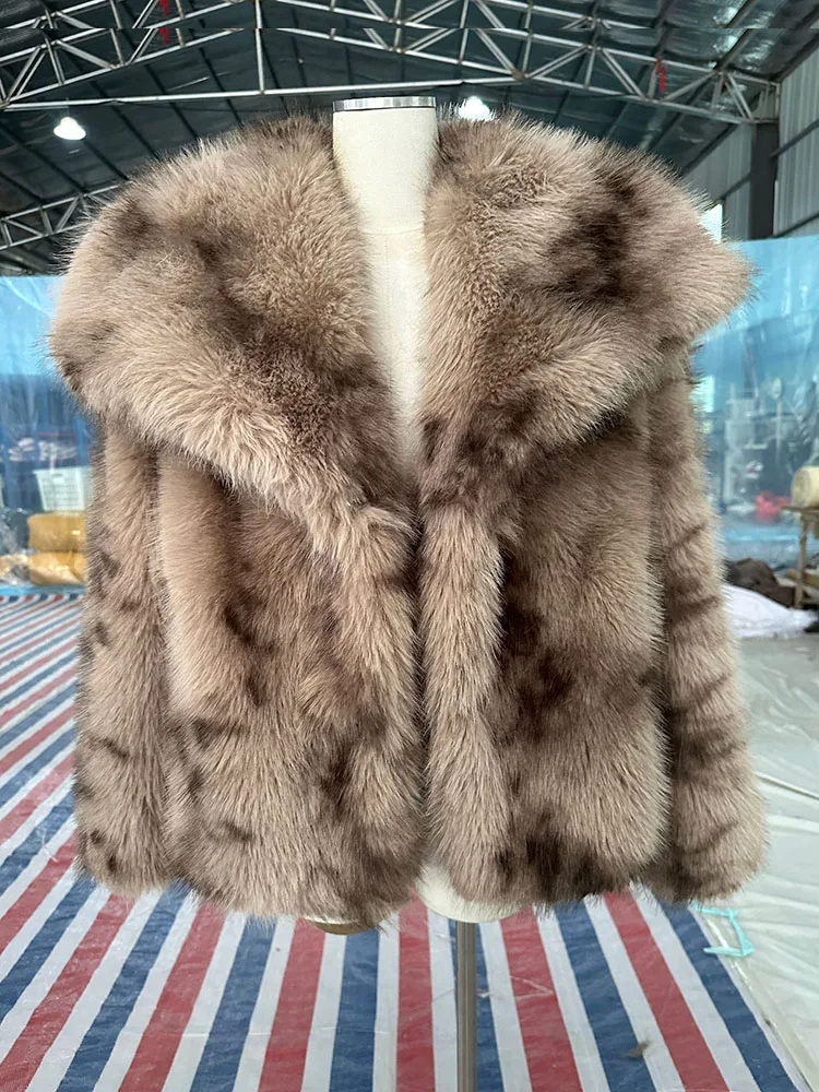 ZADORIN-ropa elegante de invierno para mujer, abrigo de piel sintética grueso y cálido con cuello vuelto, chaqueta peluda degradada, abrigo de piel sintética