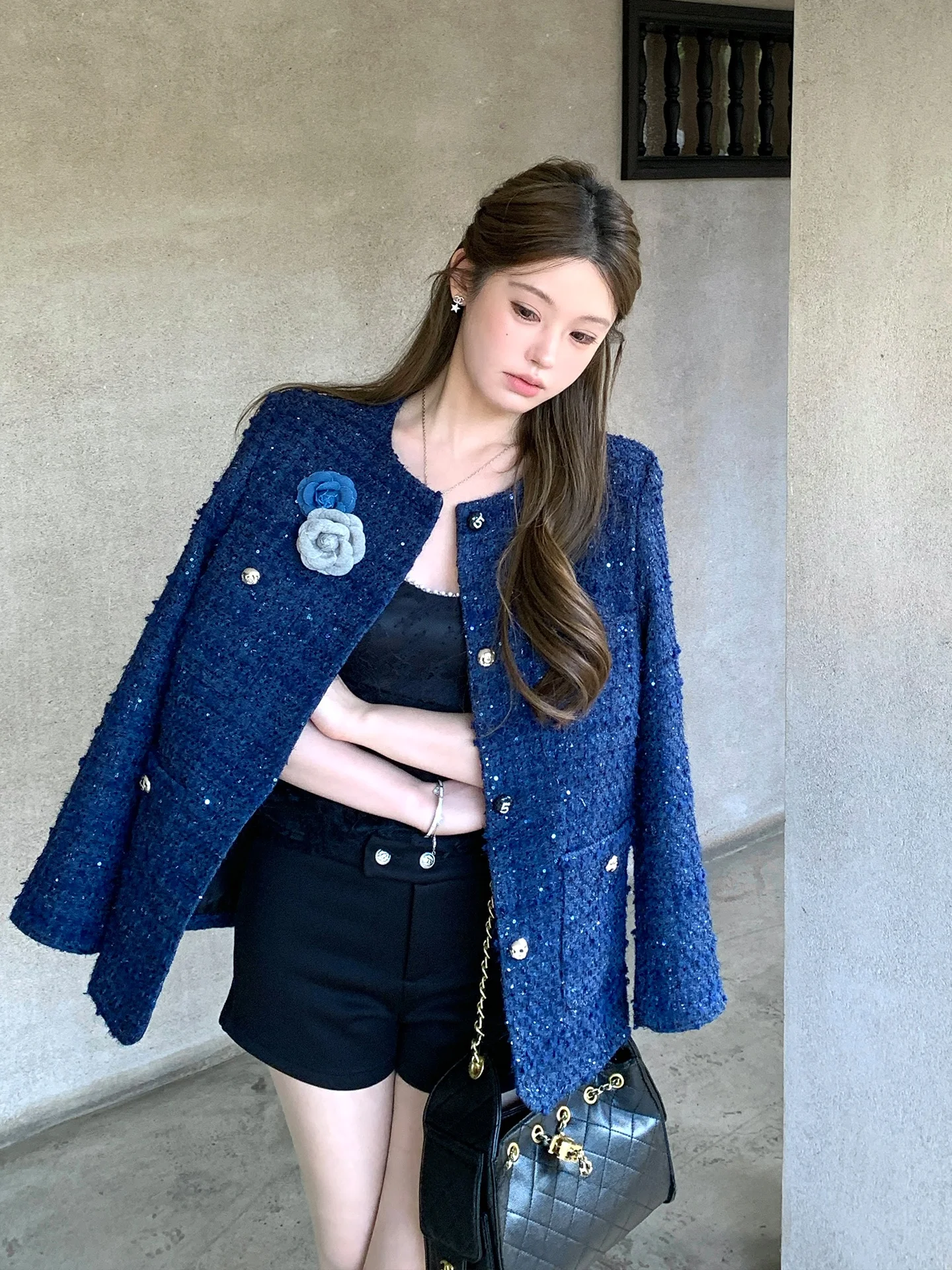 

Роскошное синее шерстяное пальто FanyFloss с хлопковой вставкой, цветочной вышивкой, пайетками, жемчужным декором и пуговицами, высокое качество.