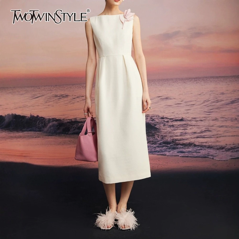 

TWOTWINSTYLE White Slimming Spliced 3D Flower Elegant Dresses for Women O Neck Sleeveless Tunic Patchwork Folds Dress Female New