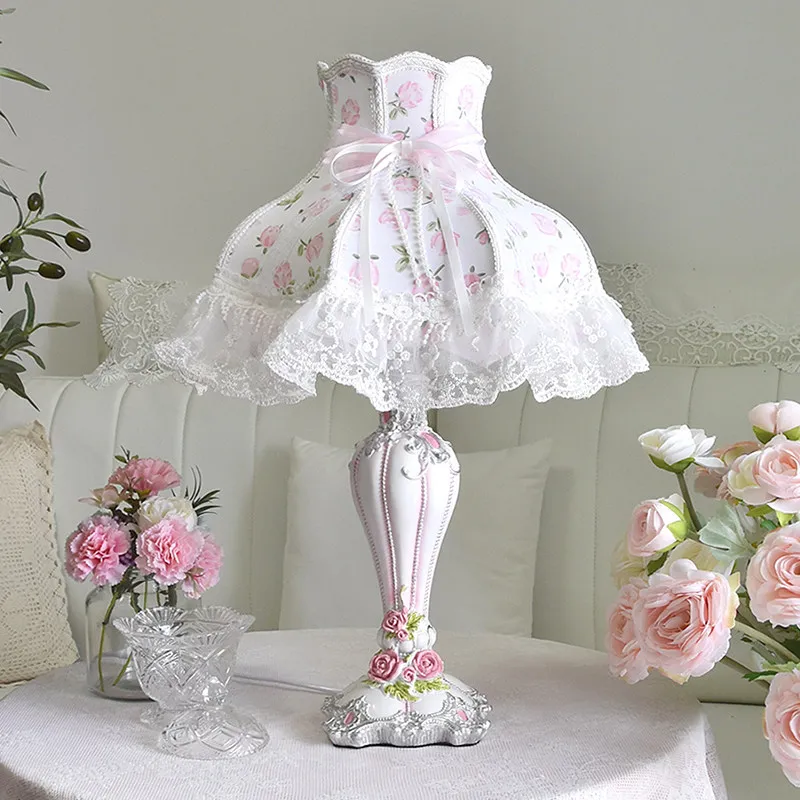 European French pastoral table lamp bedroom bedside lamp romantic warm princess lace light pink girl heart girl