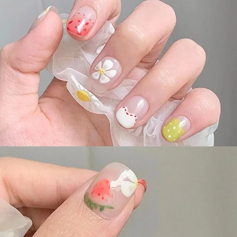 Sweet Fresh and Lovely Strawberry Crystal Cat's Eye Nail Jewelry Ice-cold Flower Heart Bow Cute Green Spots False Nails