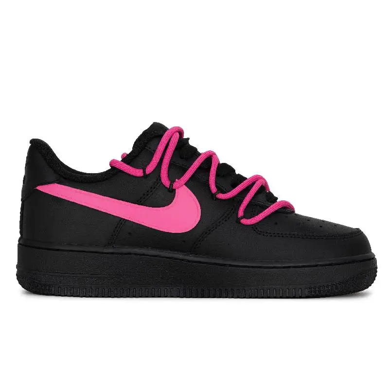 [مخصص لرقصة الفراشة باللونين الأسود والوردي] حذاء Nike Air Force 1 منخفض الارتفاع للجنسين باللون الأسود والوردي