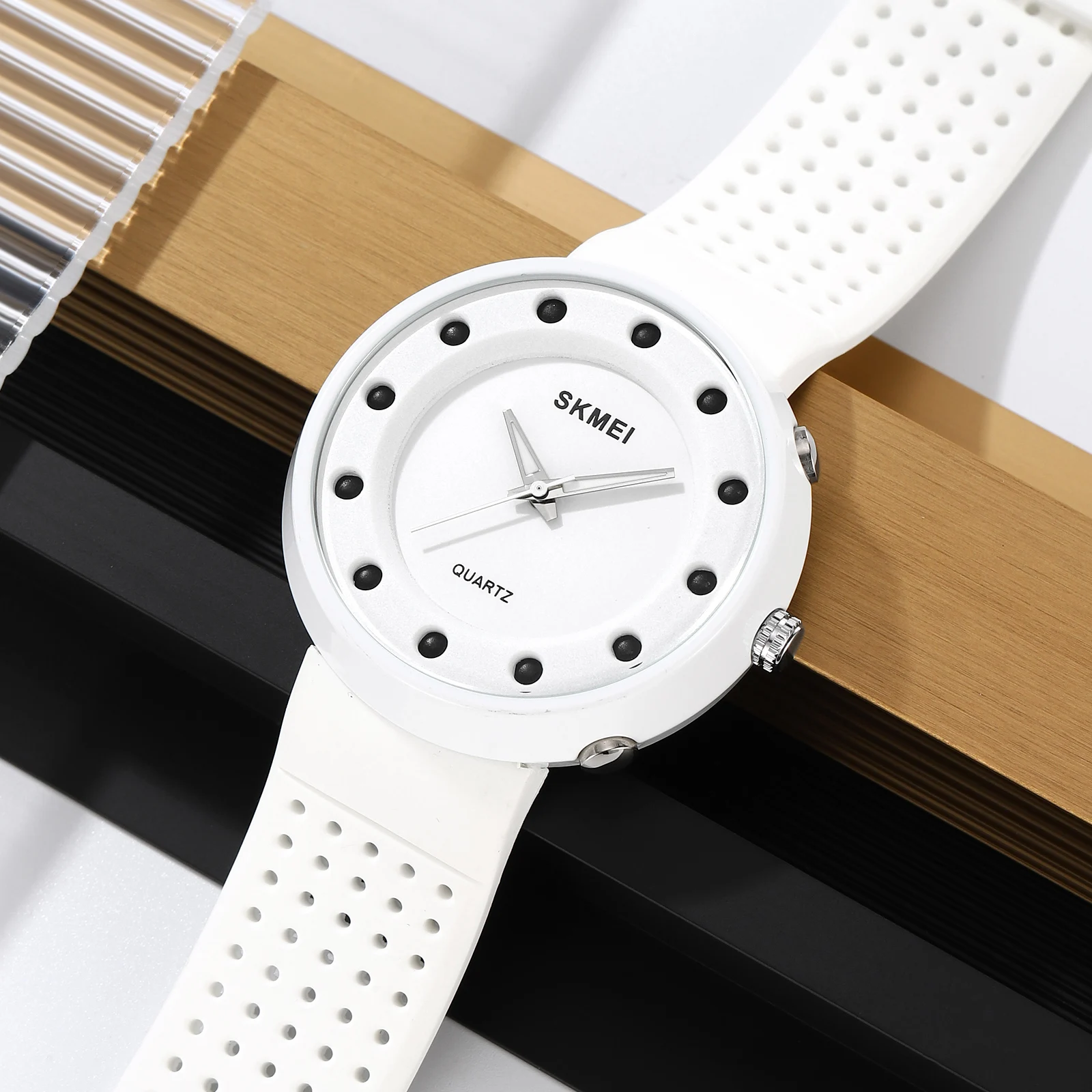 

SKMEI 2132 Fashion Quartz Watch For Men Business Male Wristwatch Men Watch 30M Waterproof Casual Sports Clock Street Wear Match