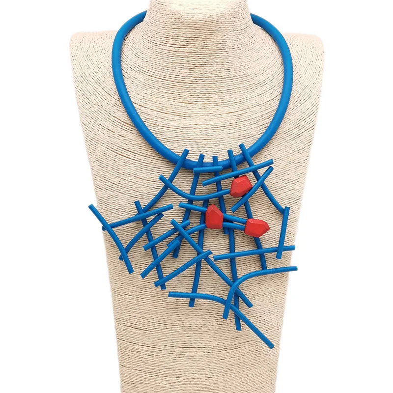 UKEBAY Neue Designer-Luxus-Halsketten für Frauen, handgefertigte Gothic-Anhänger-Halskette, Gummi-Schmuck, Holz-Accessoires, Statement-Schmuck – Detail 10