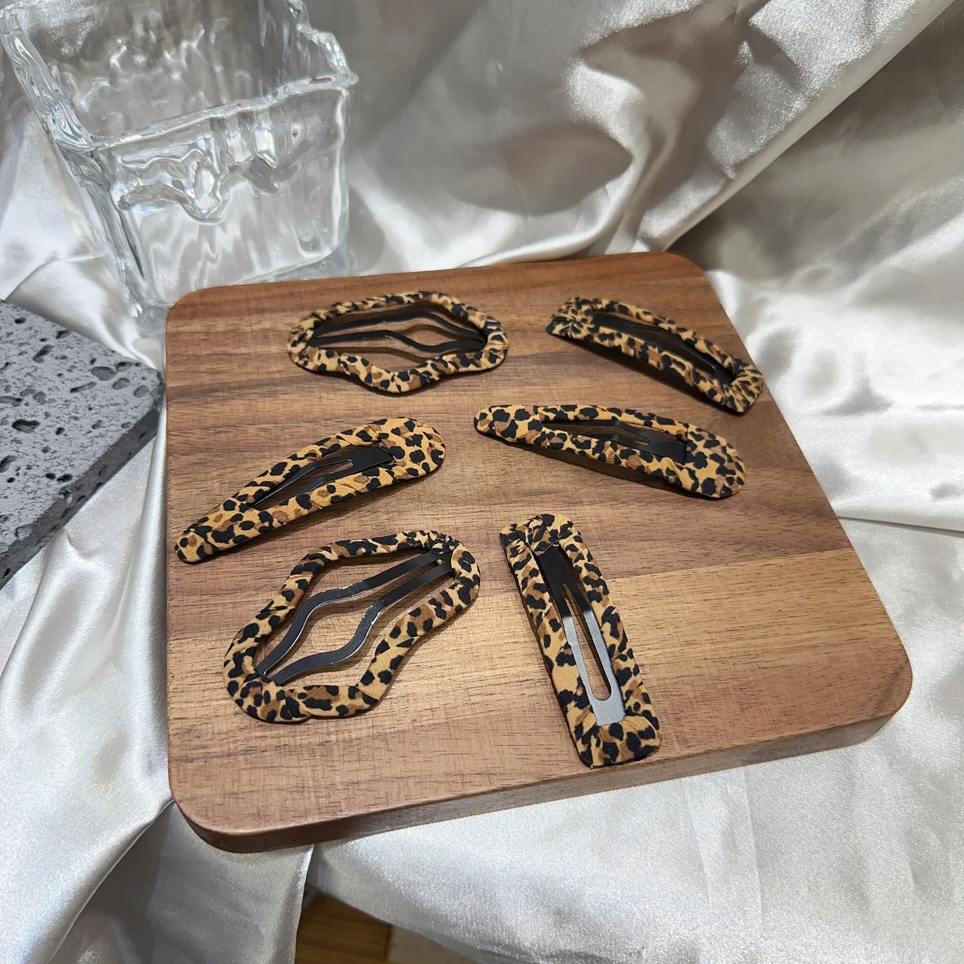 1Pc New Fashion Leopard Print Hairpins for Women Girls Korean Oval BB Clip Bangs Hairgrips Barrettes Hair Styling Accessories