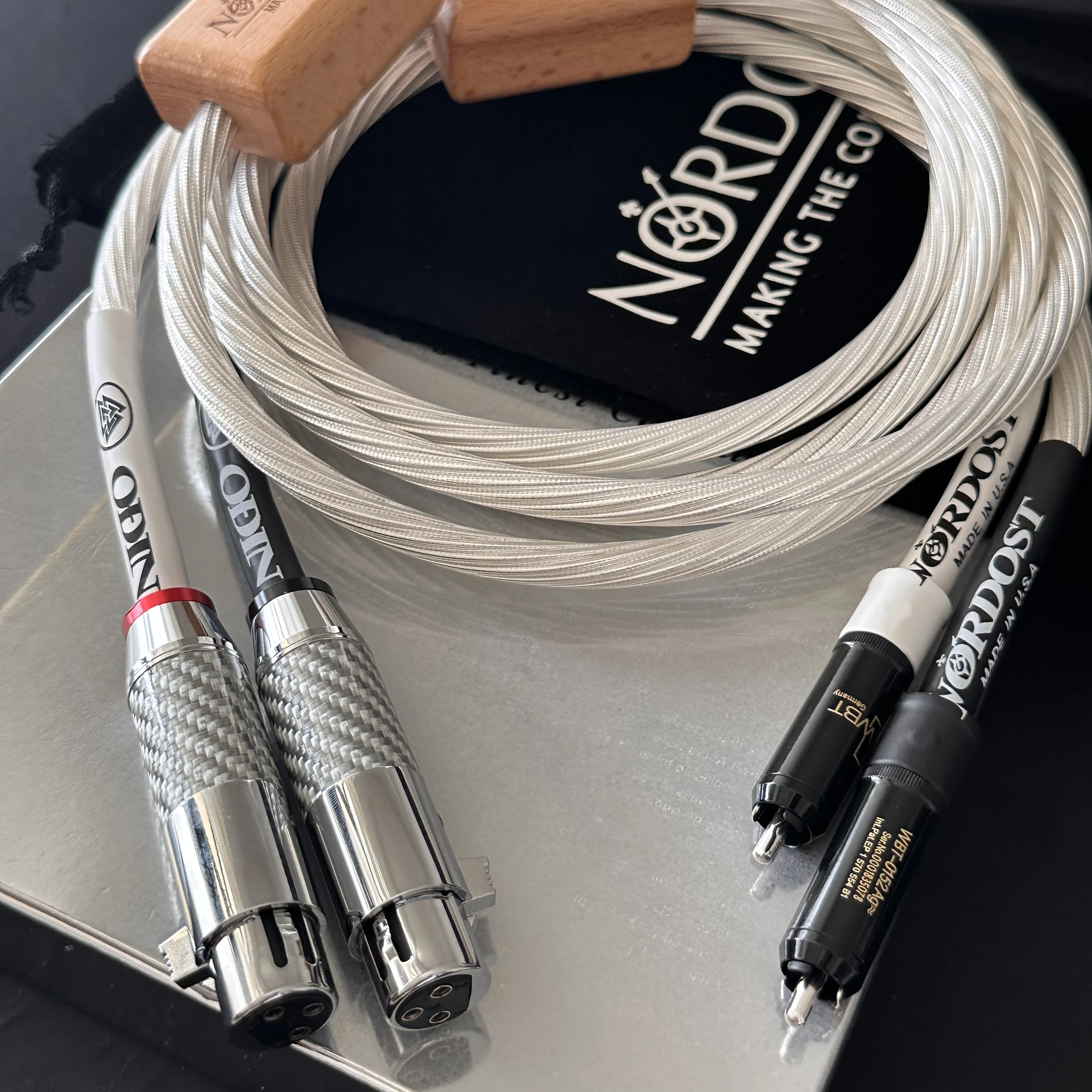 One pair Nordost ODIN 2 Audio Cable HIFI RCA To XLR male Balanced line Audiophile grade Amplifier mix mixer Interconnect wire