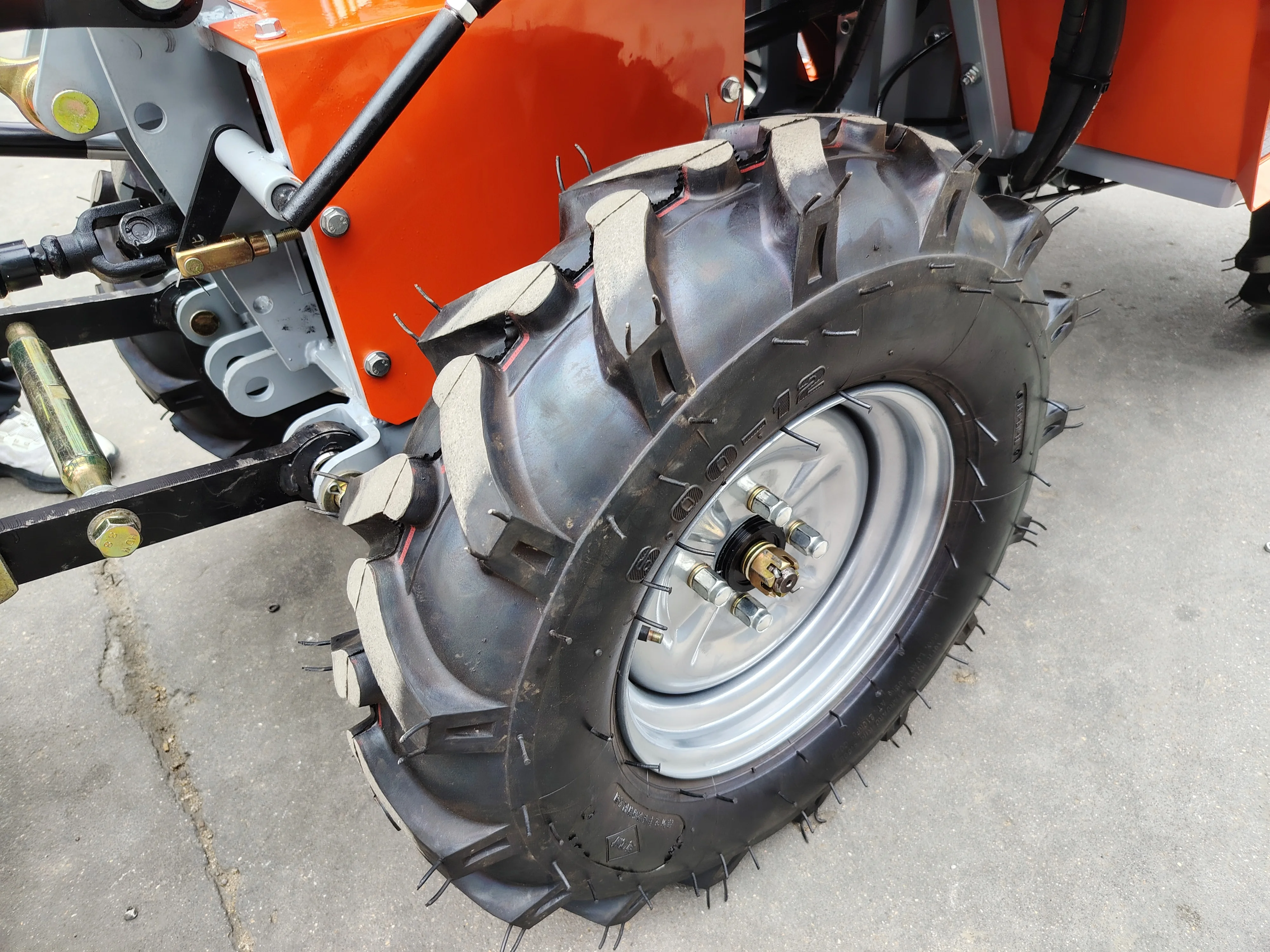 Tracteur agricole à roues à lo - Agriculture Farming Services avis et prix