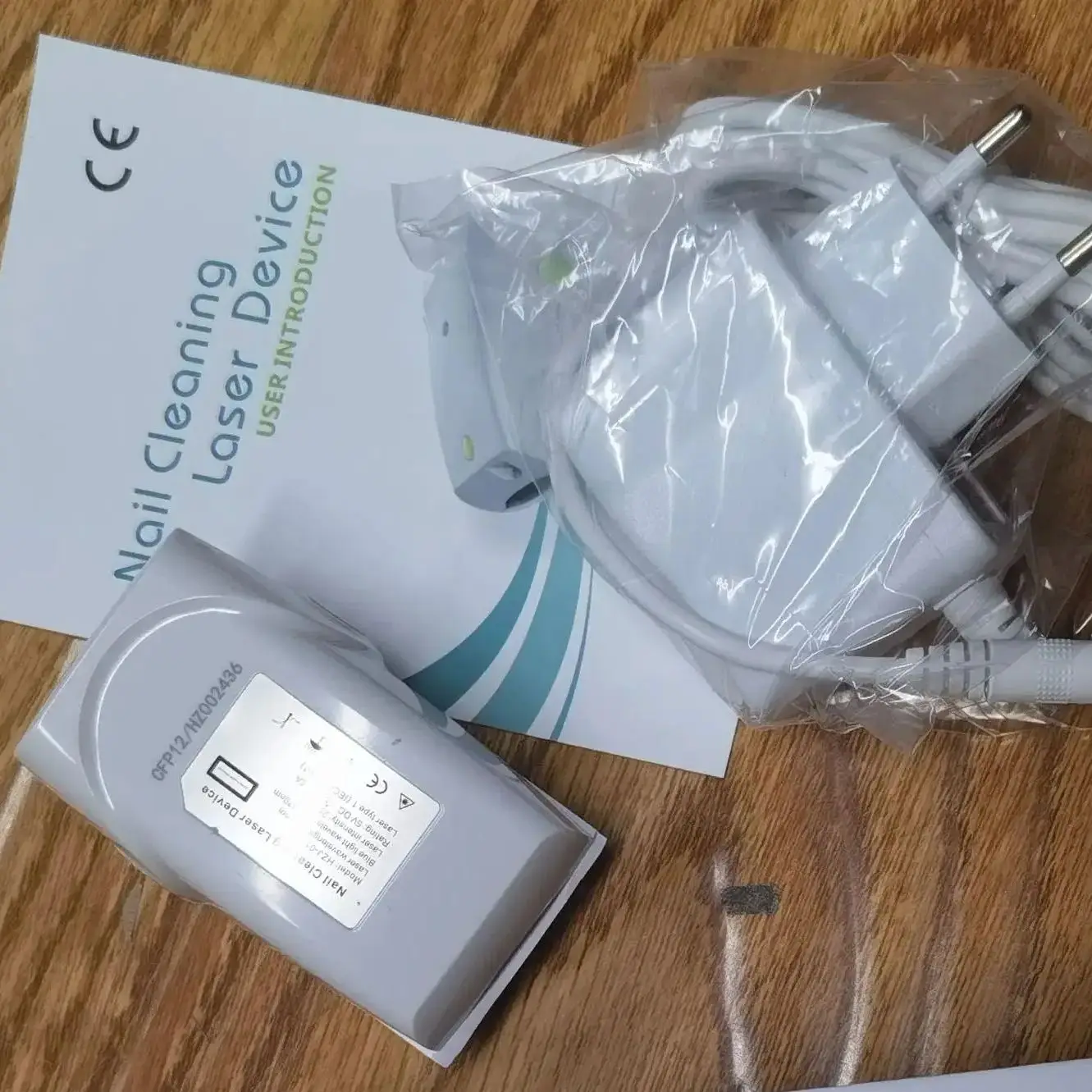 

Безопасная и безболезненная лазерная терапия для зараженных ногтей, эффективная на грибках, вросших ногтях и паронихии дома.