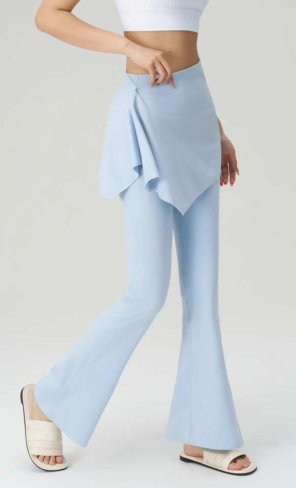 Figurbetonte Fitness-Leggings mit Hüftbedeckung für Damen im Herbst, zweiteiliger Radsport-Yoga-Anzug mit Rocksaum, ausgestellte Sporthose – Detail 2