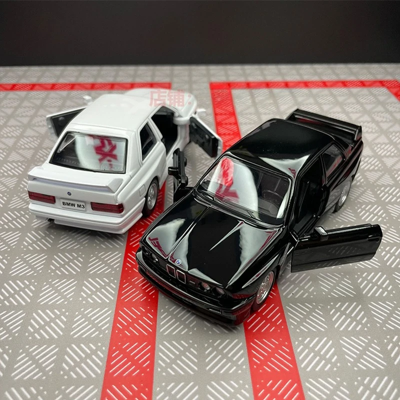 

1:36 1987 M3 E30 Alloy Sports Car Model Diecasts Metal Toy Car Model High Simulation Childrens Toys Gift Collection