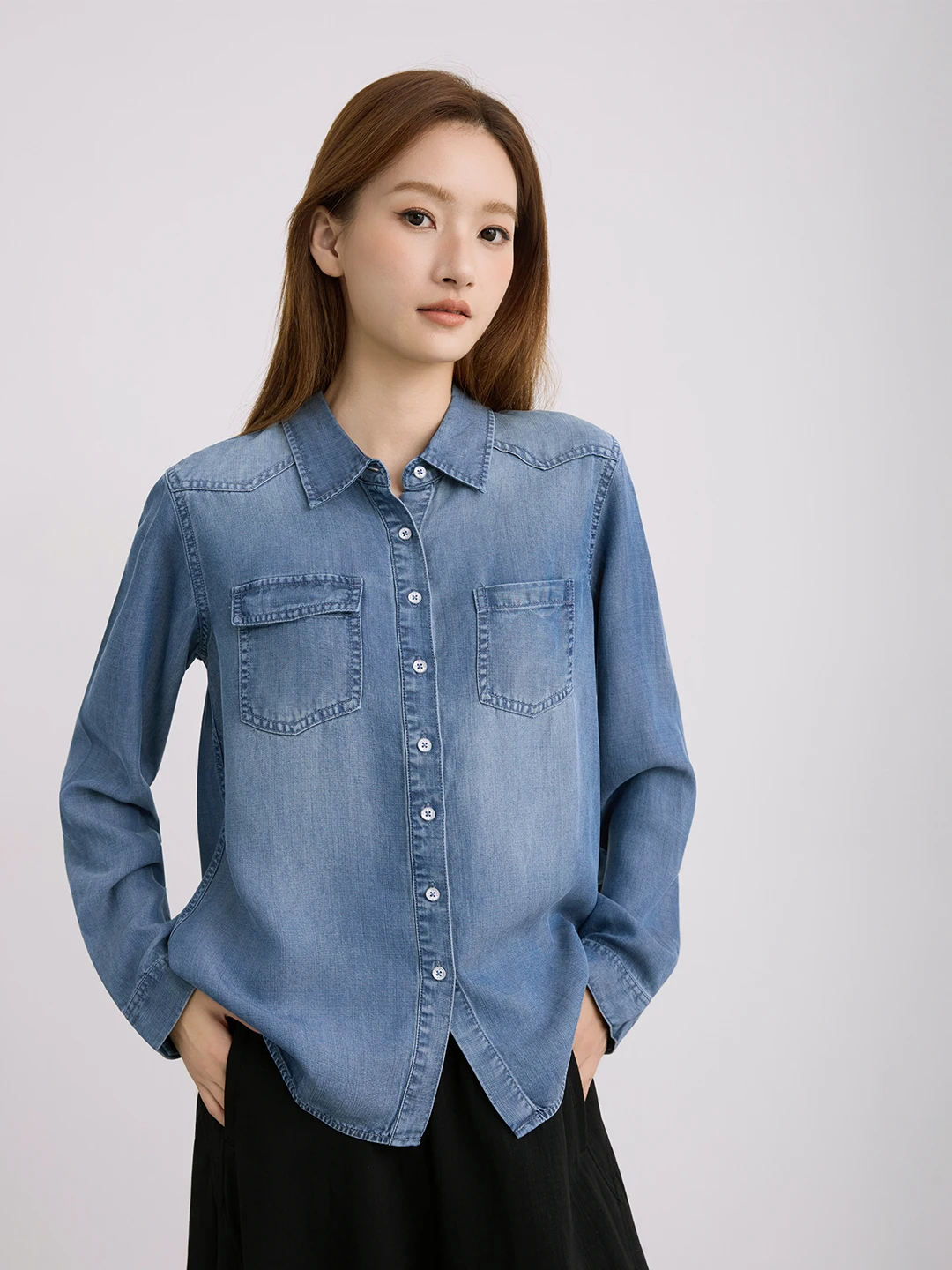 

Spring 2026 Long Sleeve Denim Shirt Women's Fashion Versatile Layering Single Wearing Straight Cut Breathable Casual S...