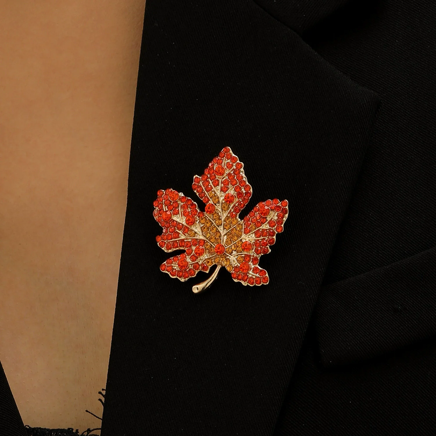 Trendy Maple Leaf Brooch Pins Orange Green Full of Rhinestones Brooches for Women Wedding Party Dress Elegant Luxury Jewelry