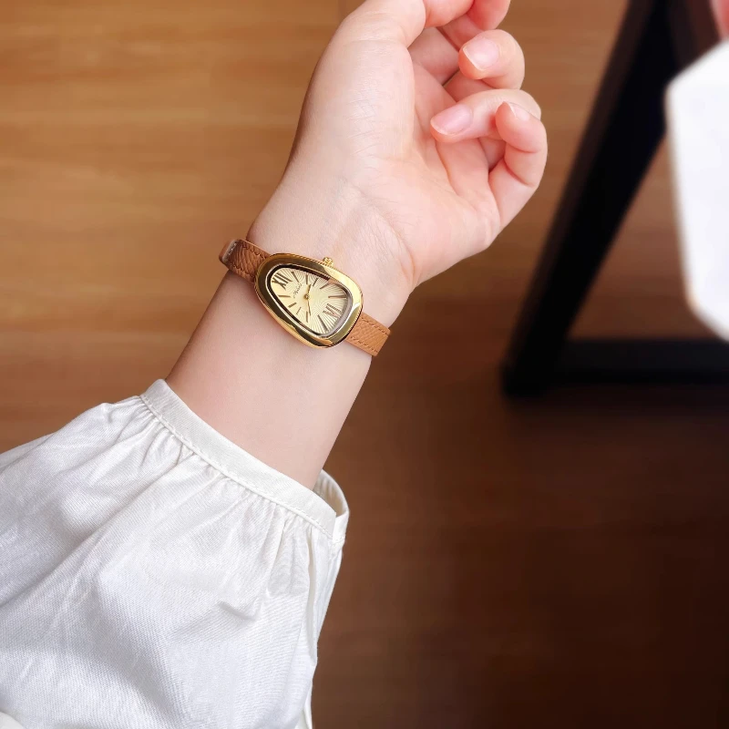 New Elegant Ladies Waterproof Watch Personalized Student Fashion Automatic Niche Leather Quartz Watch Birthday Gift