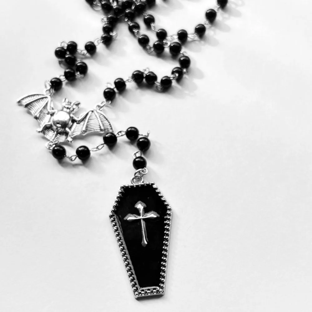 Gothic Sliver Color Vampire Bat Red Drip Glaze Coffin Pendant Y-shaped Black Bead Chain Necklace for Men Women Halloween Jewelry