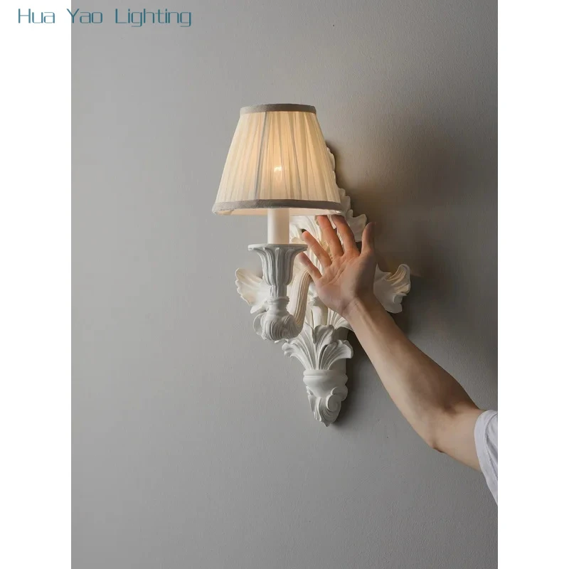 French style resin carved flower wall lamp 2026 new living room TV background wall lamp European art bedroom bedside wall lamp