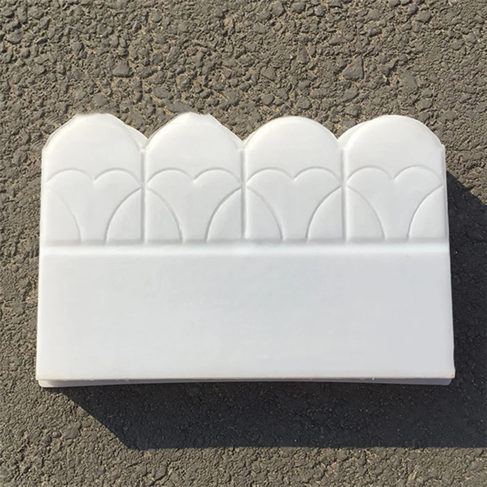 

Rustproof Plastic Brick Mold Cement Tool Durable for Garden Flower Pond Fence DIY Craft Handmade Decoration Mould