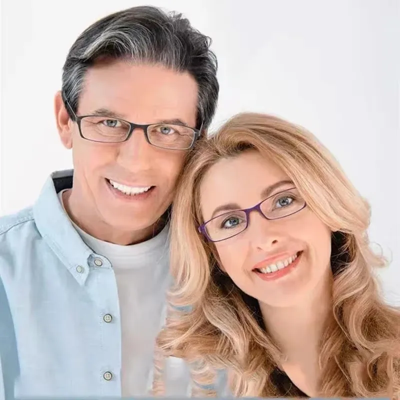 الأرجواني طويل النظر القراء المدمجة المحمولة حالة خفيفة الوزن الإطار المضادة للضوء الأزرق أزياء السفر نظارات القراءة + 0.75 إلى +4 ​