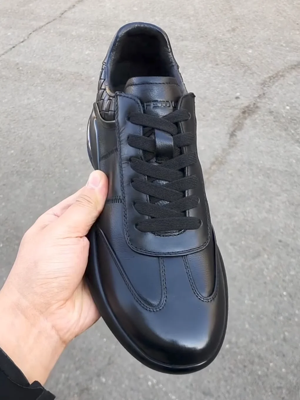 

Новые мужские повседневные удобные туфли из натуральной кожи, универсальные, высококачественные, легкие, роскошные, стильные, модные, на плоской подошве