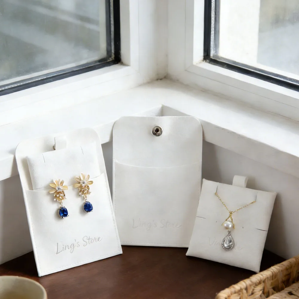 

White Microfiber Jewelry Pouch With Holder Custom Embossed Stamped LOGO Suede Jewelry Earrings Necklace With Insert Card Pads