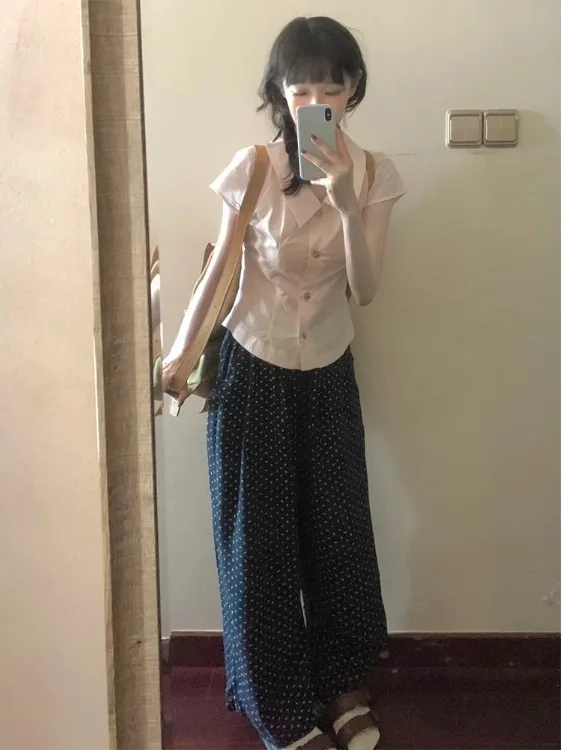 

Pink Short Sleeve Shirt Women's College Style Slimming Short Length Top Summer Fashion Straight Cut Single Button Closure