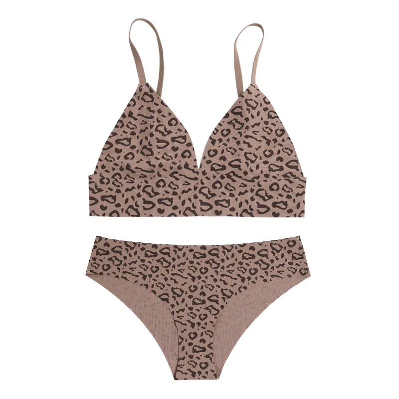 Sexy Leopard Print Non-marking Underwear Set with Triangle Pants Female Without Steel Ring Adjustable Ladies Large Size Bra