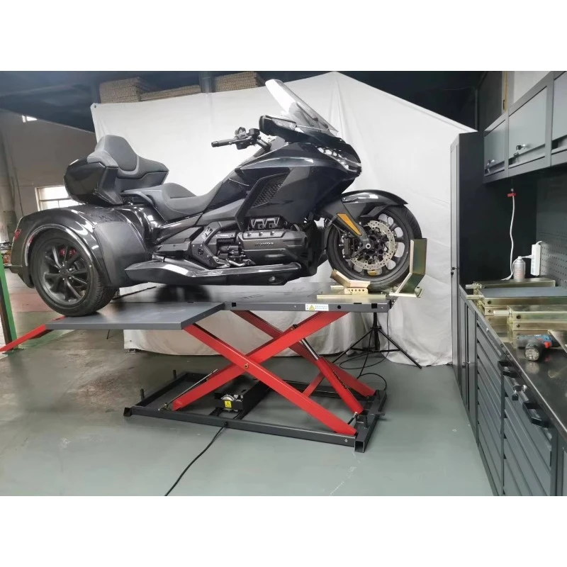 Piattaforma elevatrice idraulica elettrica per moto Strumento di sollevamento per auto per carichi pesanti Uso in garage ​