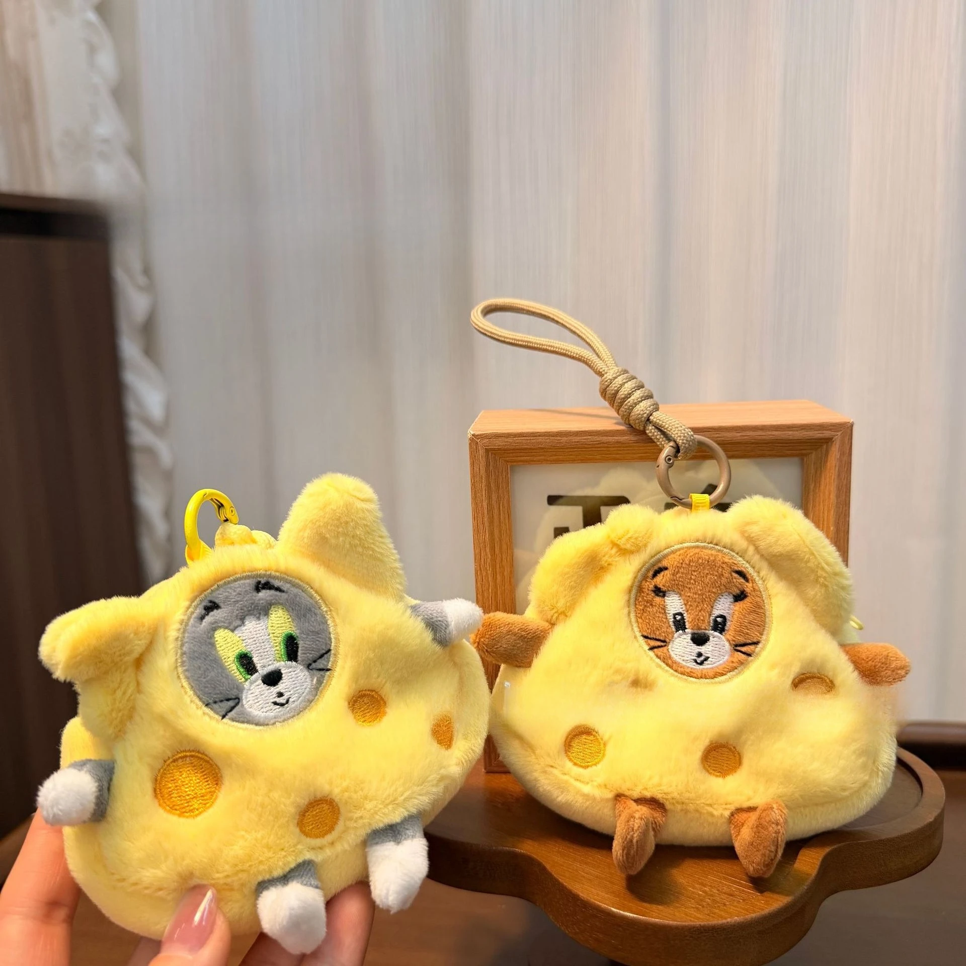 Kawaii Tom Jerry Cheese Shape Plush Coin Purse Keyring Cartoon Tom Cat Jerry Mouse Mini Wallet Pouch Soft Plush