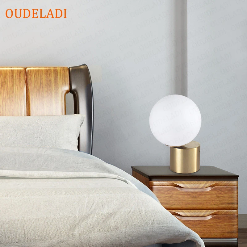 Imagem -04 - Nordic Glass Ball Latão Candeeiros de Mesa Led Eye Protection Sala Quarto Estudo Cabeceira Mesa de Luz Home Decor Luminária