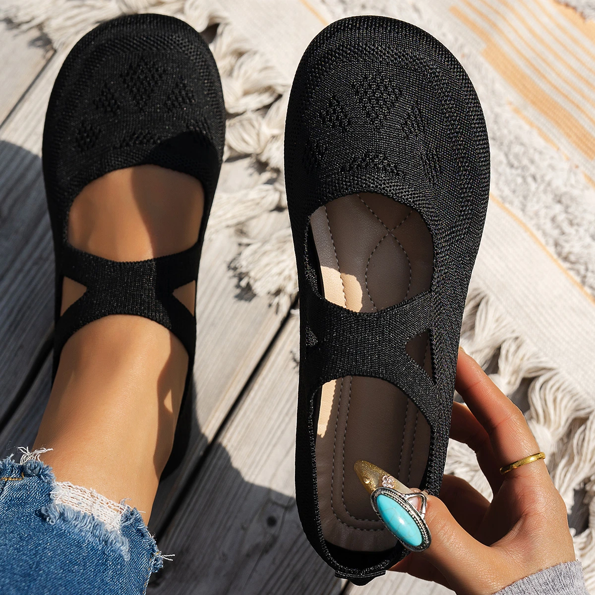 

Design Women Round Toe Flats Shoes Slip on Knitting Loafers Women Single Shoes Hollow Out Fashion Mom Casual Shoes Ladies