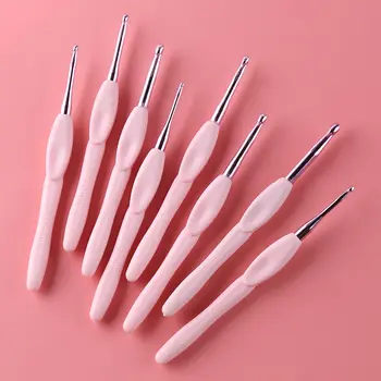 8件套編織和鉤針用品,配有柔軟的人體工學橡膠手柄,鉤針套裝,8種不同尺寸的鉤針,適合初學者 6 最佳銷售 鉤針編織 - №5