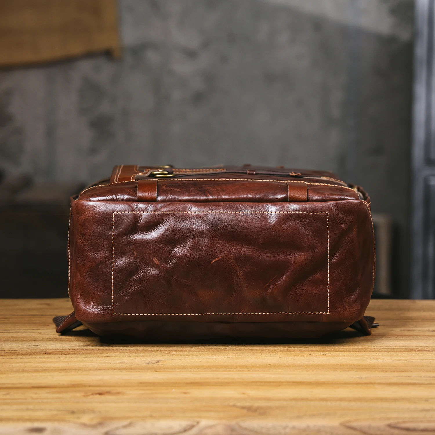 S.WORKER Lässiger Rucksack aus echtem Rindsleder für Herren, 16-Zoll-Laptop-Rucksack, Tagesrucksack mit großer Kapazität, Reisetasche, Schultasche – Detail 15