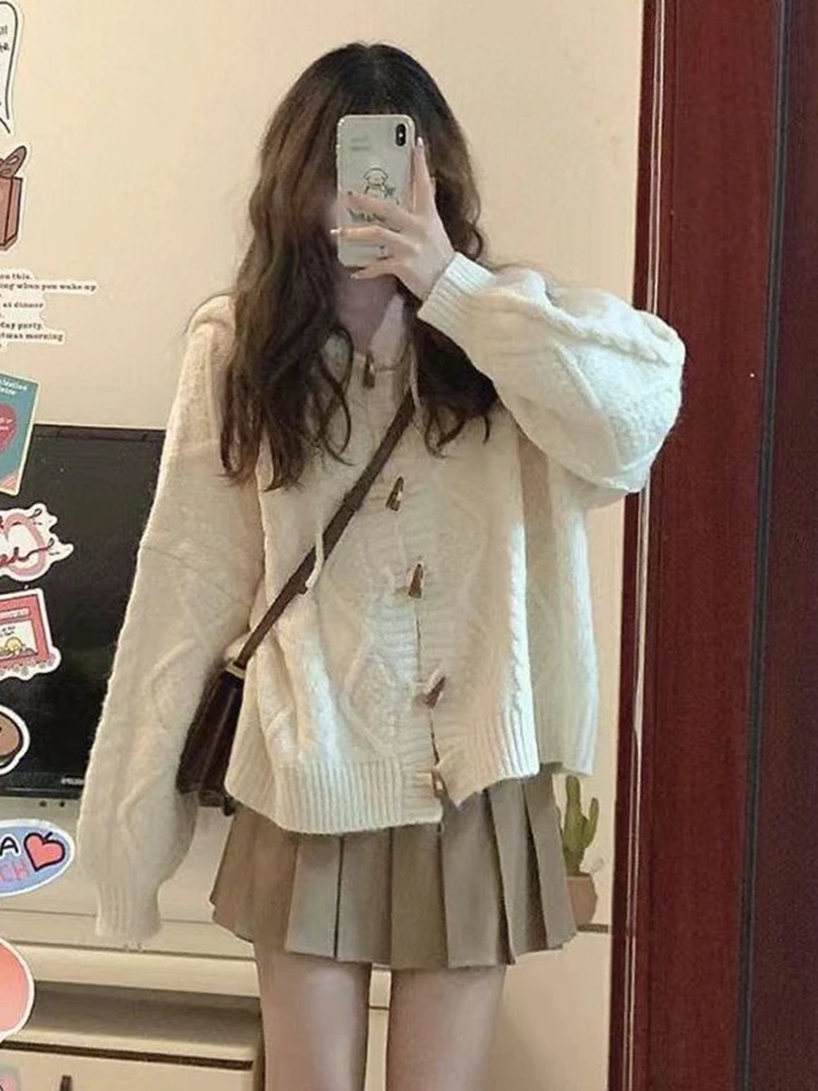 

Salt Series Autumn Winter College Style Sweater Cardigan Coat Pleated Skirt Two Piece Set Women Fashion Ensemble Polyester