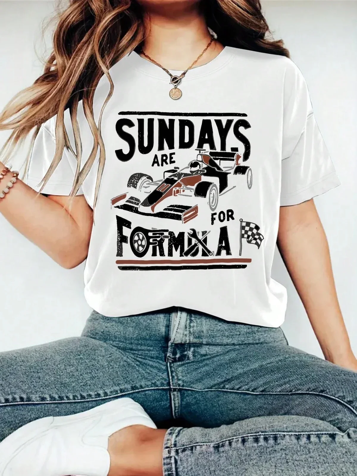 Sunday Are For Formula Racing Enthusiasts T-shirt à manches courtes avec col rond et motif de voiture de course pour femmes, mode été