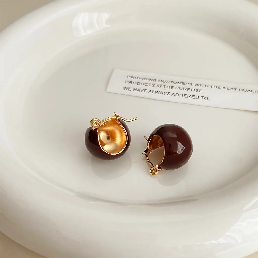 DIY accessories Ankola red oil drop earrings French retro light luxury niche simple ear buckle versatile high-end white earrings