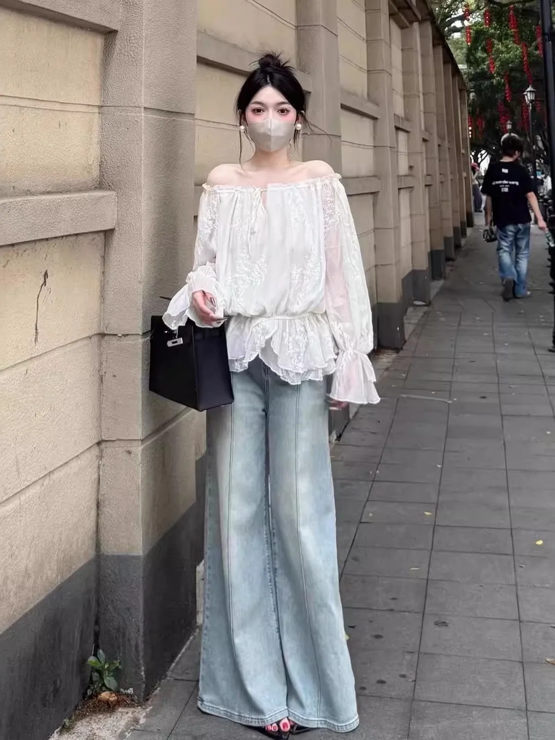 

plus Size Gentle Shoulder Long Sleeve Women's Shirt White Unique Design Spring 2026 Commute Style Korean Waist-Cinching Polye...