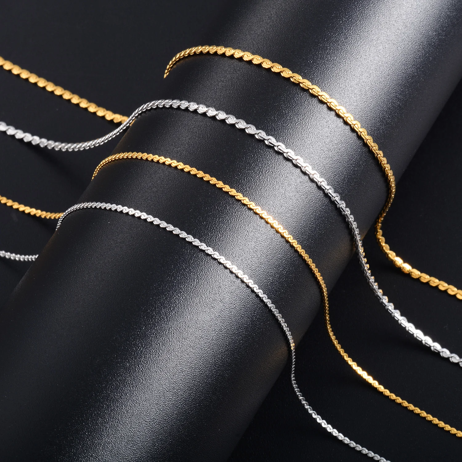 Yadreva S-förmige Halskette, Dünne Edelstahlkette, Schlüsselbein-Schmuckzubehör, Einfache Gliederkette in Gold-/Silberfarbe – Detail 2