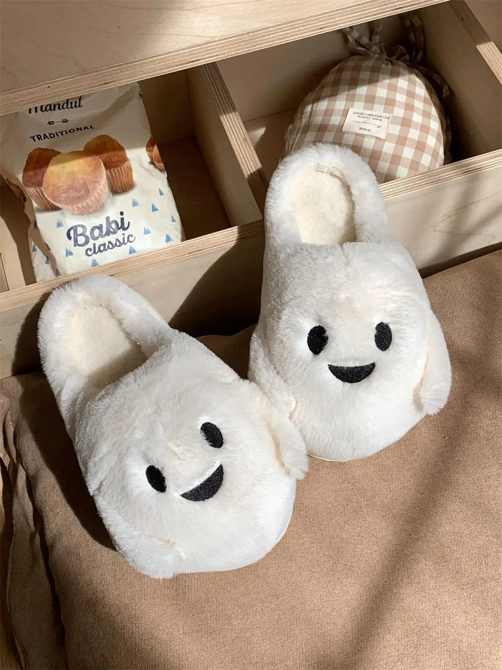 

Couple Funny Halloween Soft Soled Plush Slipeprs Shoes Indoor Winter Cute Ghost Cotton Household Slippers For Men And Women