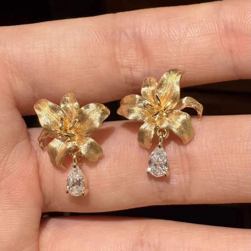 

Новая китайская древняя французская проволока, кулон с каплями воды «Золотая лилия», серьги, модные легкие роскошные серьги для жены и подруги