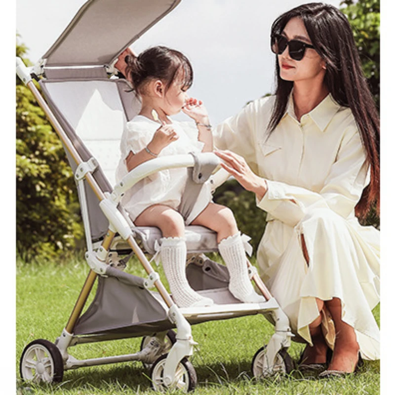 Ultralight Stroller Lightweight Four-wheel Baby Carriage Foldable Large Space Children\'s Stroller Luxury Station Wagon